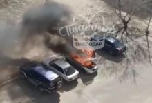 В Павлодаре во дворе сгорела машина