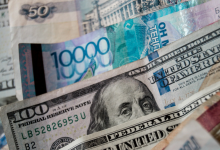 Доллар упал почти на шесть тенге за сутки