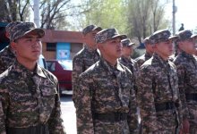 Первые новобранцы пополнили ряды Вооруженных сил страны