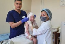 Сосед поджег ребенка с матерью в Рудном: трехлетнего малыша выписали из больницы