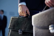 "Детский сад, младшая группа": Что думают казахстанцы о молодых чиновниках высокого ранга