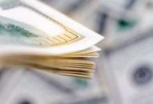 Курс доллара к тенге назвал Нацбанк на четыре дня