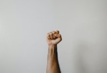 Убийство женщины в Туркестанской области: родные погибшей требуют наказать мать зятя-тирана