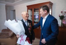 Аманатовцы поздравили ветеранов ВОВ с Днем Победы