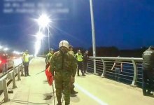 Появилось видео спасения девушки на мосту в ВКО