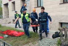 Женщина выпала из окна девятого этажа в Павлодаре