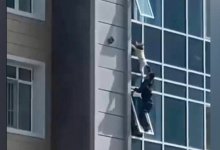 "Даже спасибо не сказали”: снимавшая подвиг спасения девочки в Нур-Султане возмущена отсутствием вознаграждения