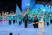 Костюмы знаменосцев Казахстана на Олимпиаде-2022 вошли в коллекцию Олимпийского музея
