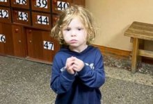 Трехлетняя девочка одна гуляла ночью в Темиртау. Информации о ее родителях до сих пор нет