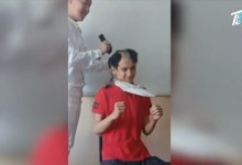 Столичные студенты побрились налысо на уроке истории