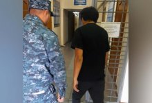 В Нур-Султане осудили мужчину за приставание к школьнице в автобусе