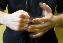 Павлодарку чуть не избил незнакомец. Она не знала, где купить алкоголь