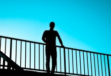 Спасение мужчины от суицида в Шымкенте попало на видео