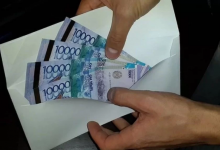 Чиновника в ЗКО заподозрили в получении взятки в 40 миллионов тенге