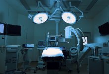 Четырехлетнему мальчику ампутировали обе руки из-за удара молнией в ЗКО