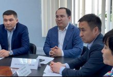 Секретарь партии AMANAT встретился с медработниками столичного Национального диагностического центра