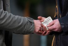 С медика потребовали 32 млн в Туркестанской области. Вымогательства были системными