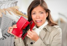 36% казахстанцев на зарплату могут позволить себе только продукты и одежду – опрос