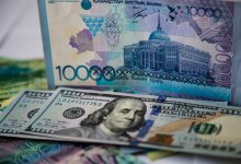 Спрос на доллары в Казахстане за апрель вырос в три раза