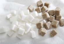 “Не успеваем фасовать”: сахар в регионах исчезает стремительно