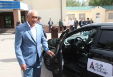 Рoссияне предложили вручить автомобиль Lada отцу солдата-срочника, геройски погибшего при атаке террористов