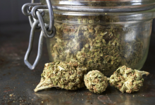 Гаражный кооператив чуть не превратили в "базар" для наркоманов в ВКО