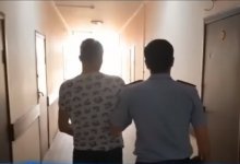 Напавший на женщину с коляской в лифте в Шымкенте отрицает попытку изнасилования