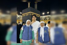 Димаш Кудайберген привез своих бабушек в Мекку