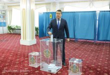 Алихан Смаилов одним из первых проголосовал на референдуме