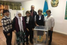 106-летняя жительница Кенжеколя пришла на участок для голосования