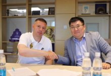 Алматинский "Кайрат" представил нового главного тренера
