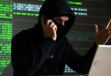 Сбережения с трех счетов снял мошенник одним звонком у жительницы Хромтау