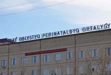 Новорожденного уронили на пол в Атырау – родственник