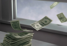 Желавший избежать наказания семейчанин отдал 600 тысяч мошенникам