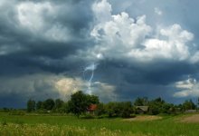 Штормовое предупреждение объявлено на большей части Казахстана