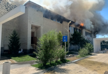 В Туркестане загорелось двухэтажное кафе. На месте создан оперштаб