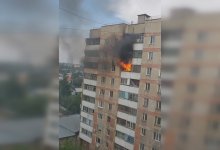 Семилетний мальчик находился один в горящей квартире в Павлодаре. Его госпитализировали