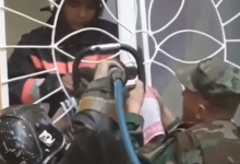 Ребенок застрял в оконной решетке в Балхаше