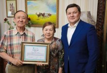 Асхат Оралов поздравил медиков с профессиональным праздником