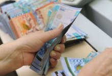 На зарплатах и пособиях коллег наживалась главбух Карагандинского учебного заведения