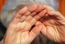 Рецидивист напал на 83-летнюю бабушку в Алматы