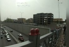 Многодетный отец пытался сброситься с моста в Шымкенте (ВИДЕО)