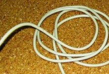 Женщину душили проводом при маленьком ребенке грабители в Актау