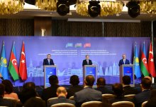 Альтернативные маршруты: Казахстан обсуждает транспортировку нефти и товаров с Азербайджаном и Турцией