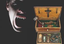 Библия, четки, два ствола: набор охотника на вампиров купили за 7 млн тенге