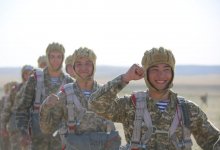 Казахстанские десантники отмечают профессиональный праздник