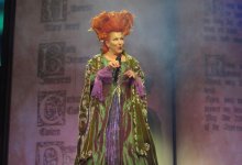 В трансфобии обвинили американскую актрису из‑за твита о "менструаторах"