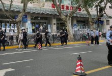 Мужчина взял в заложники людей в больнице Шанхая