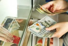 В три раза выросло количество переведенных из России в Казахстан денег за год