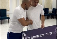 Казахстанскому файтеру подарили квартиру в Актау